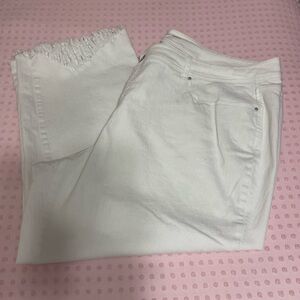 INC International Concepts Cropped Jeans V-fringe Hem White 22W or 24W